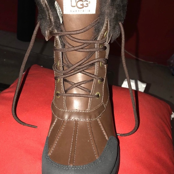 Men UGG - Picture 1 of 3